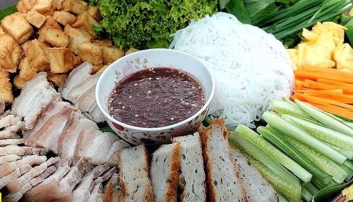Quán Cây Sữa - Bún Đậu Mắm Tôm & Bún Cua -  Linh Đường