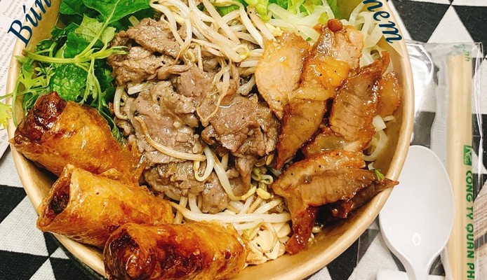 BẾP GẤU - Bún Trộn Nam Bộ & Mì Trộn Indomie - Số 1 Ngõ 12 Hàng Than