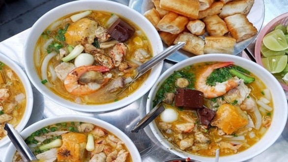 Bún Bò, Bún Riêu & Gỏi Cuốn - Chị Ba