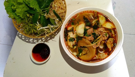 Cô Năm Béo - Bún Bò Huế - 4/17 Lưu Chí Hiếu