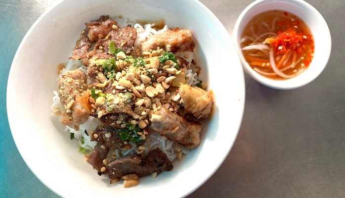 Bún Thịt Nướng Cô Ngân - Bùi Đình Túy