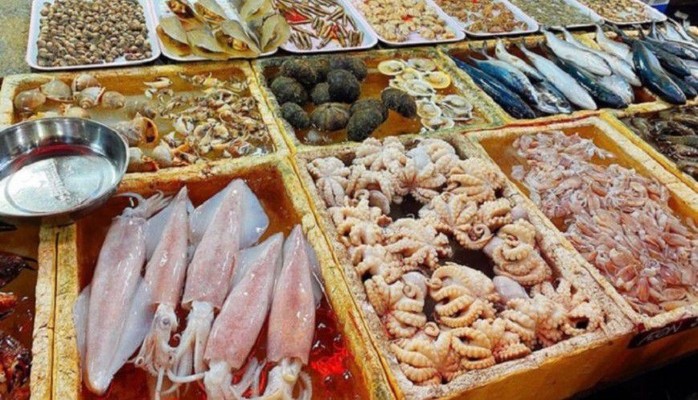 Hải Sản Long Tiêu - Hải Sản & Rau Củ - Trần Thái Tông