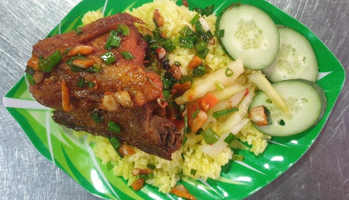 Hồng Phát - Cơm Gà Xối Mỡ & Phở Khô Hai Tô - 5 Đô Đốc Bảo