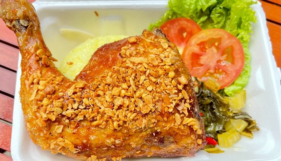 Cơm Gà Bento 468 - Cơm Gà Xối Mỡ Sốt Mắm Tỏi - Đường Số 8