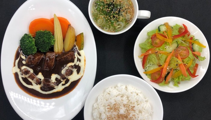 HAMBURGER HINOMARU - Cơm Bò Sốt Nhật - Phan Huy Ích
