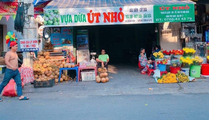 Vựa Dừa Út Nhỏ - Dừa Xiêm Mã Lai Bầu - 563 Hoàng Diệu