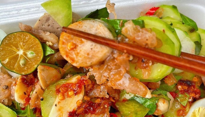 Tré Trộn Cô Hai, Gà Ủ Muối & Chân Gà Sốt Thái
