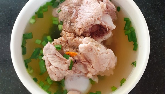 HỦ  TIẾU  NAM  VANG TÊN LỬA - Bò Kho & Lẩu Xí Quách - 83 Tên Lửa