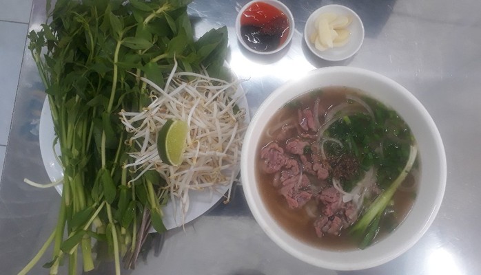 Phở Quyên - Phở - 561 Hưng Phú