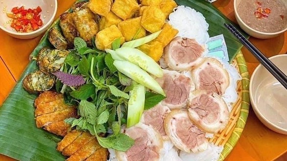 HÀ NỘI QUÁN - Bún Đậu Mơ & Bún Chả