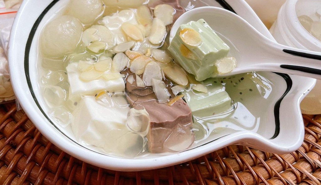 Bếp Nhà Mình - Mì Indomie & Đồ Ăn Vặt - Quỳnh Lôi ở Quận Hai Bà Trưng ...