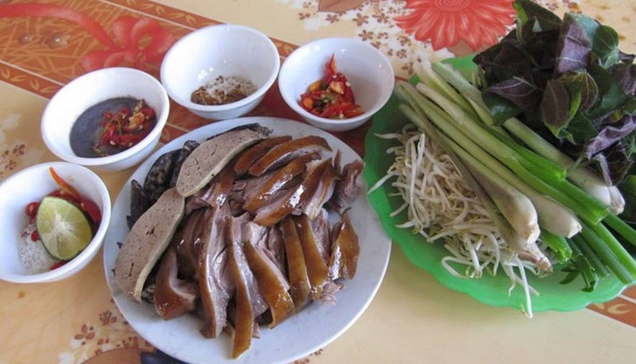 Quán Bà Màu - Món Quê & Đồ Nhậu - Thành Công