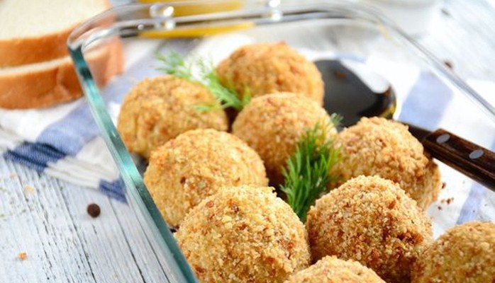 Ăn Vặt Xóm Miểu - Xiên Que Cá Viên & Mì Trộn - Trần Bá Giao