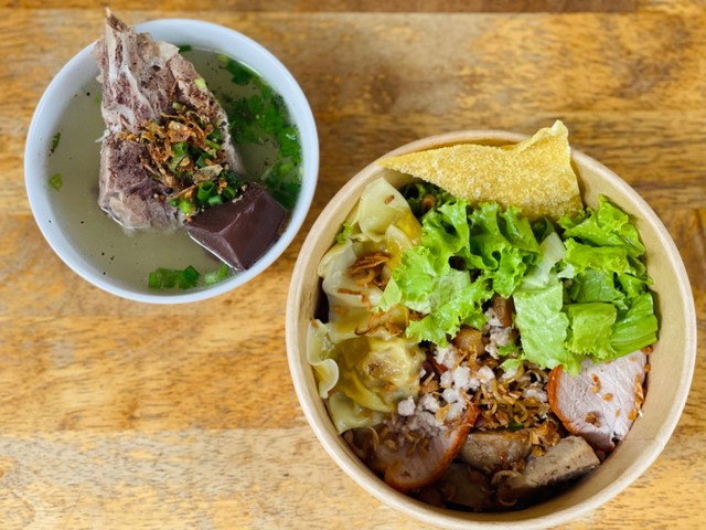 Hủ Tiếu Hoàng Phát - Mì & Hoành Thánh - Lê Văn Duyệt