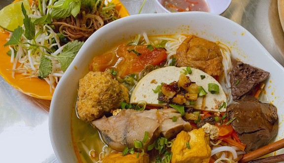 Dì Lan - Bún Riêu & Canh Bún - Khuông Việt