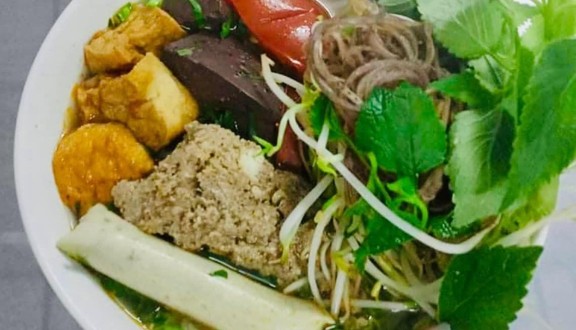 Mì Quảng Hội An - Mì Quảng & Bún Riêu - Bờ Bao Tân Thắng