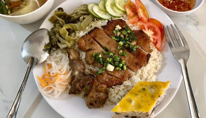 Cô Út - Cơm Tấm - Bùi Thị Xuân