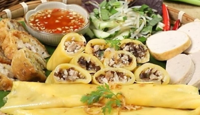 Bánh Cuốn Nóng Cô Trúc - Ngô Tất Tố