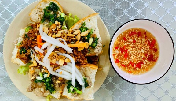 Bánh Mì Ba Lúa - Lê Văn Miến