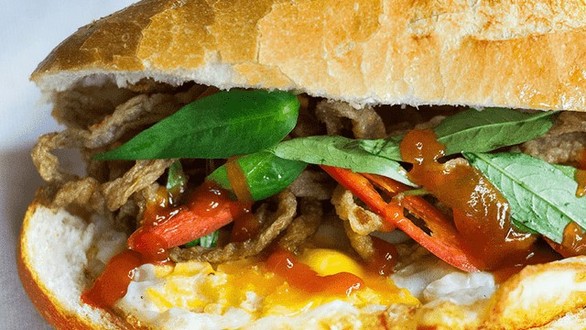 Bánh mì chả cá Má Hải - Bánh mì - Lê Trọng Tấn