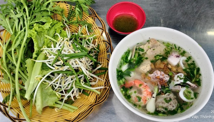 Hai Chị Em - Hủ Tiếu Mực - 496/28 Dương Quảng Hàm