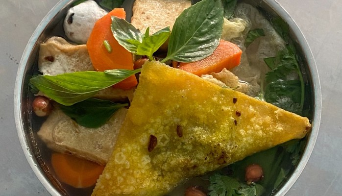 Quán Chay Thanh Tịnh - Cơm Chay & Hủ Tiếu Chay - Lê Văn Lương 