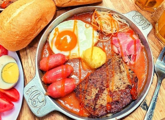 BÁNH MỲ CHẢO, XÔI GÀ & CƠM GÀ BÌNH MẬP