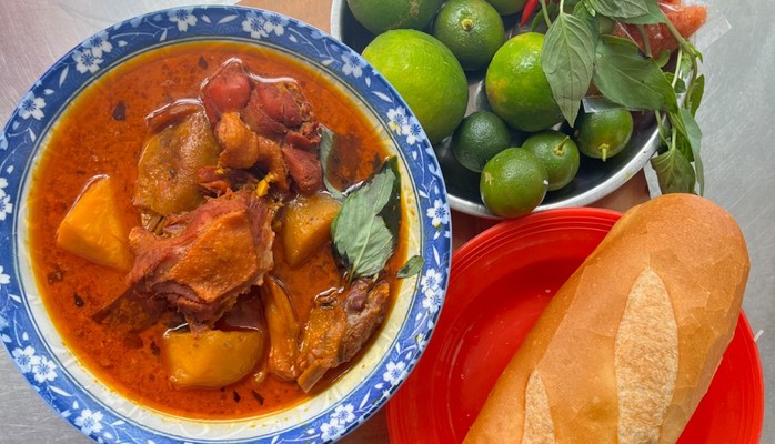 Cà Ri Gà Vịt Minh Phát