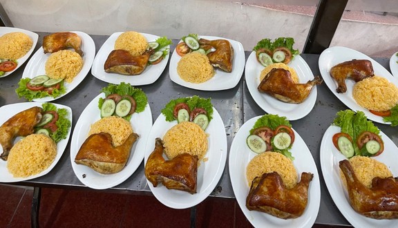 Quán Ăn Út Béo - Cơm Gà & Cơm Bò - 01 Nguyễn Thông