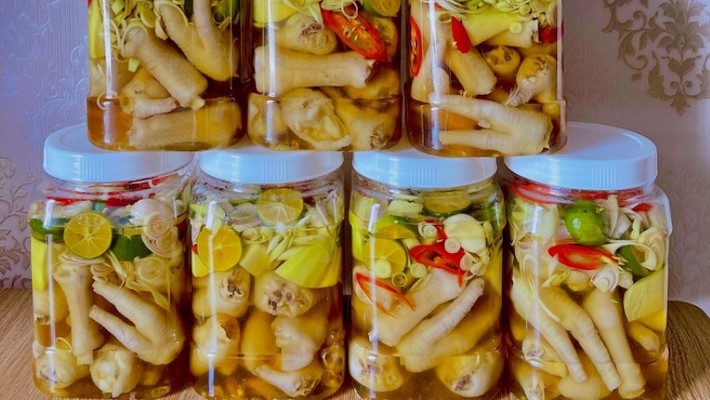 CHÂN GÀ SẢ TẮC BÀ RỊA - Hoàng Việt