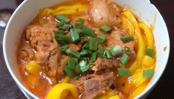 BỮA SÁNG CÙNG HOAIPHUONG - Mì Quảng, Bánh Mì Xíu Mại & Bún Riêu - Chi Lăng