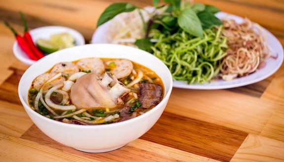 Bún Bò Huế Hương Giang - 42 Ngõ 185 Chùa Láng