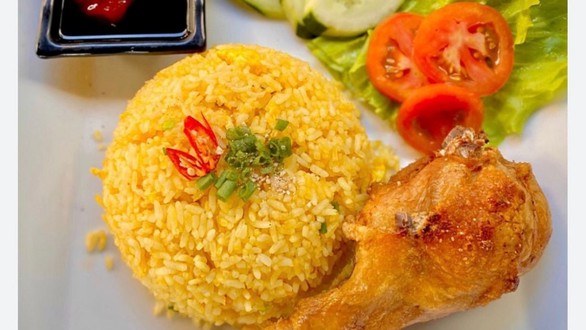 Bún Heo Quay, Cơm Chiên & Bánh Mì Xá Xíu - Ngon Ngon - Đường Số 10