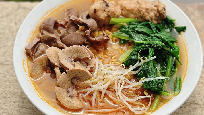 Phương Ú - Mì Ngon - Đào Tấn