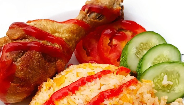 Ông Chú Thái Lan - Cơm Gà Chiên & Phở Xào - Đường Số 6