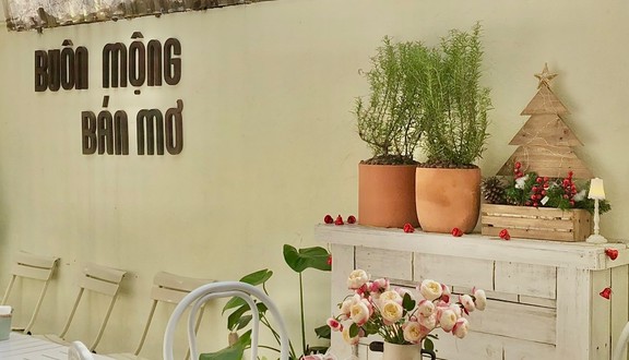 Buôn Mộng Bán Mơ - Cà Phê - Tô Hiệu