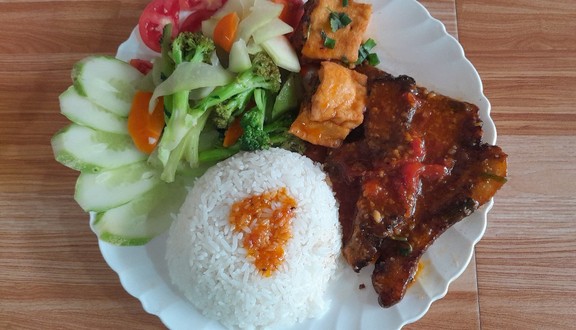 Quán Cơm Mai Hồng - Cơm Sườn - Xuân Đỉnh