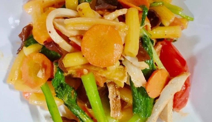 Cô Thơm - Bánh Tráng Trộn - An Dương