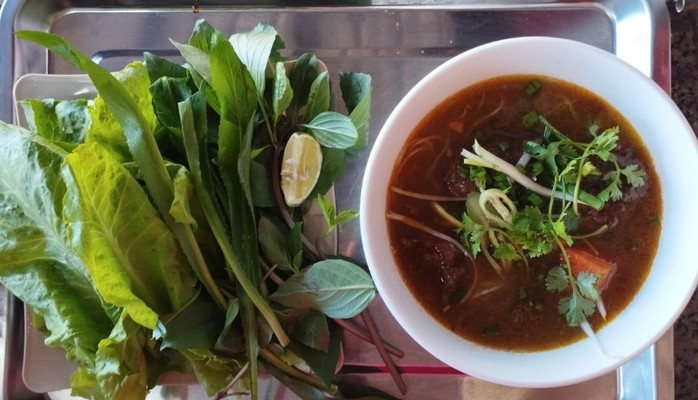 Quán Cô Lành - Hủ Tiếu Bò Kho, Bánh Mì Bò Kho & Bánh Mì Chảo - 142 Y Moan