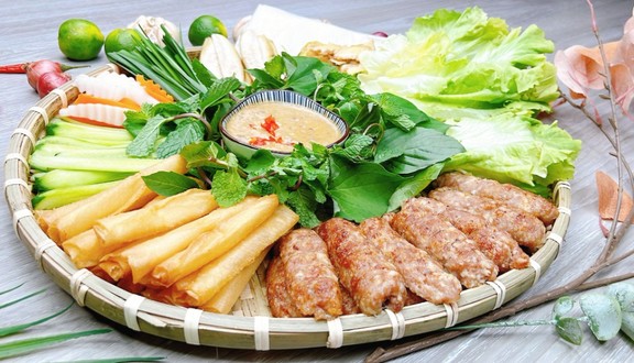 Pesce's Kitchen - Nem Nướng Đà Lạt - Bùi Công Trừng