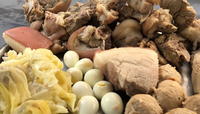 HỦ TIẾU HẺM 212 - Hủ Tiếu, Bánh Canh & Mì Hoành Thánh - 212 Nguyễn Oanh