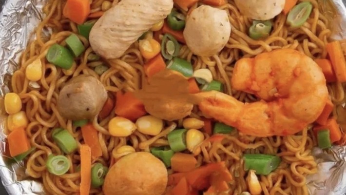 Đồ Ăn Vặt, Mì Trộn Indomie & Nước Ép - Long Biên