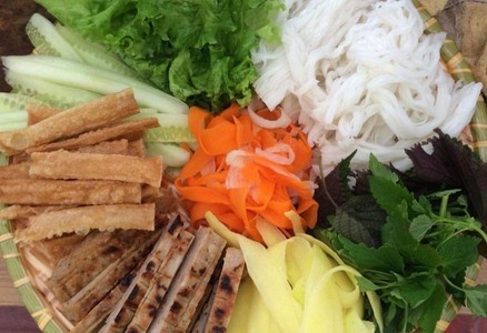 Bếp Mẹ Na - Nem Nướng Nha Trang - Bùi Huy Bích