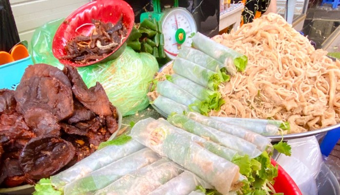 Nem Cuốn Cô Hoàn - Hòe Nhai