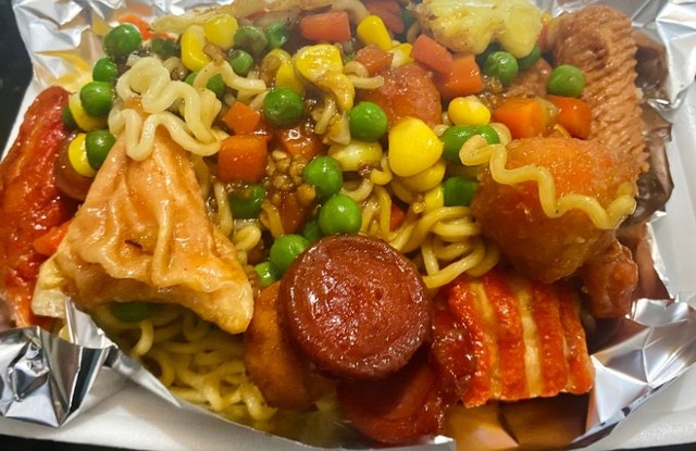 MiMi - Chân Gà Sốt Thái & Đồ Ăn Vặt