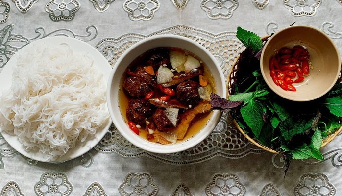 Bún Cô Sáu - Bún Chả Mỡ, Bún Cá & Bún Đậu Mẹt - Bạch Thái Bưởi