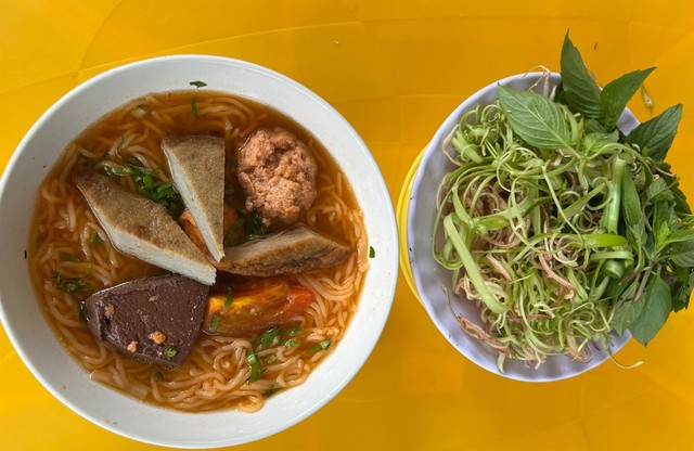 8La - Bún Riêu - 364 Hưng Phú
