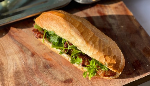 Bánh Mì Thịt Nướng Khói - Bánh Mì - 284 Nguyễn Sơn