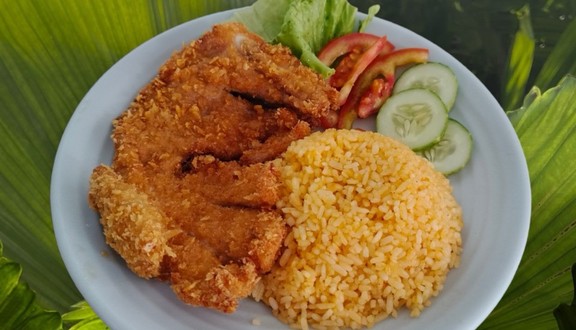 A Chay - Cơm Gà & Cơm Sườn Xối Mỡ - Đường Số 6