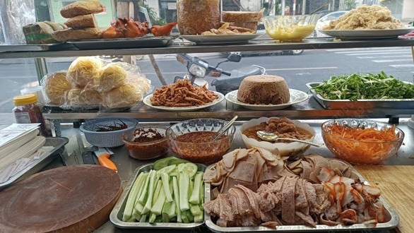 Bánh Mì Cô Ty & Drinks - 48A Lê Thành Phương